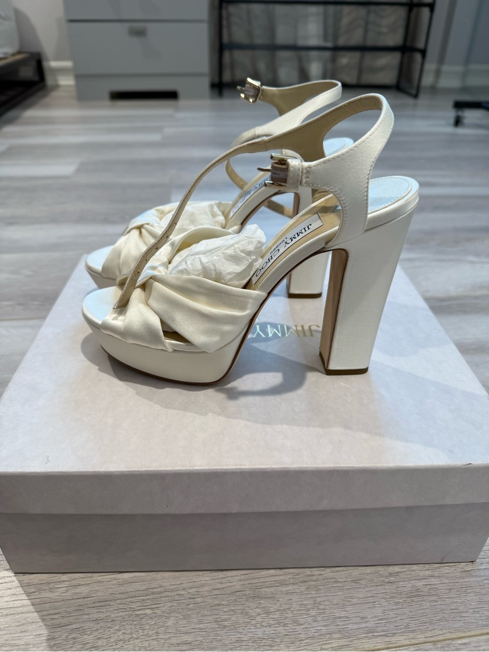 Jimmy Choo Heloise - Picture 3 of 8